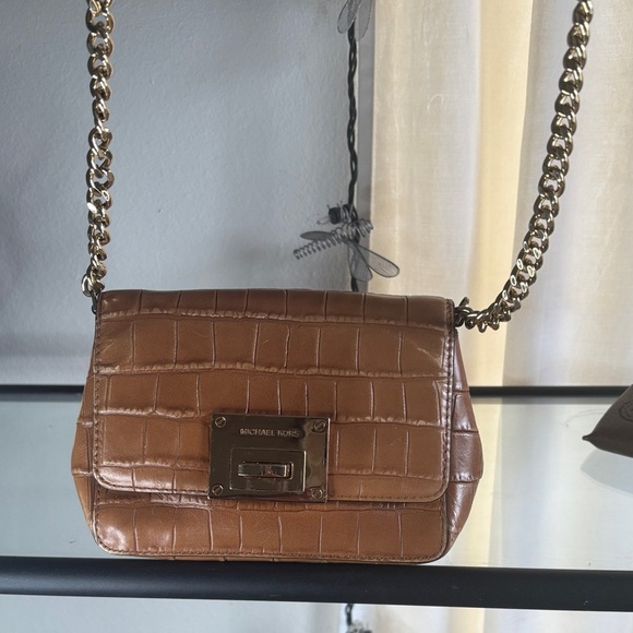 Michael Kors Brown Croc-Embossed Crossbody Bag - Picture 4 of 8